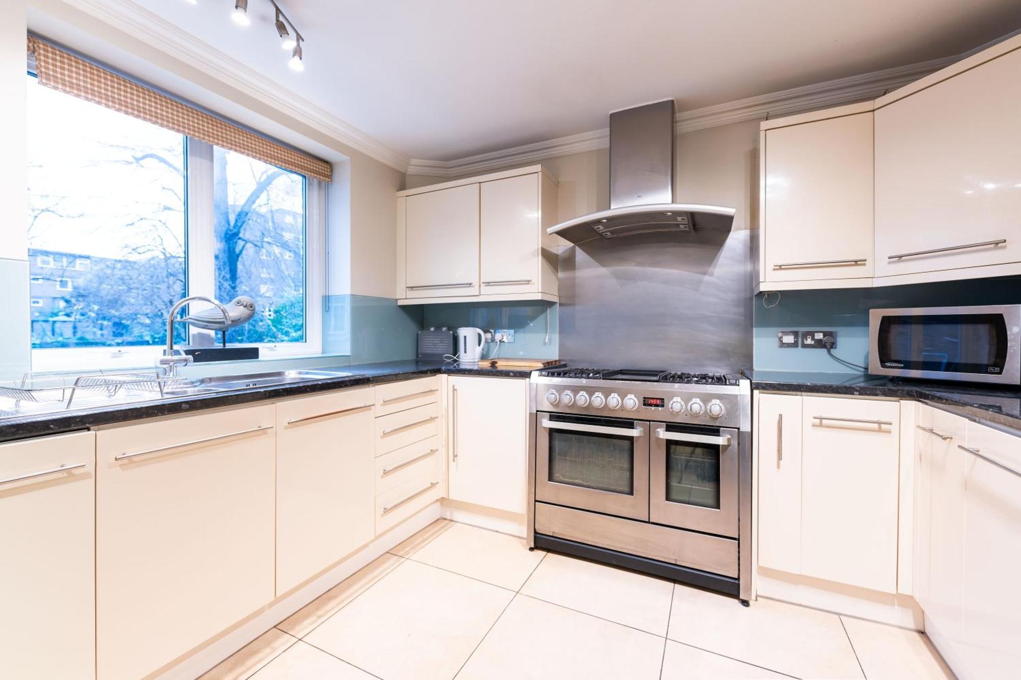 Luxury 6 Bedroom House In Southwick Street London Eksteriør bilde