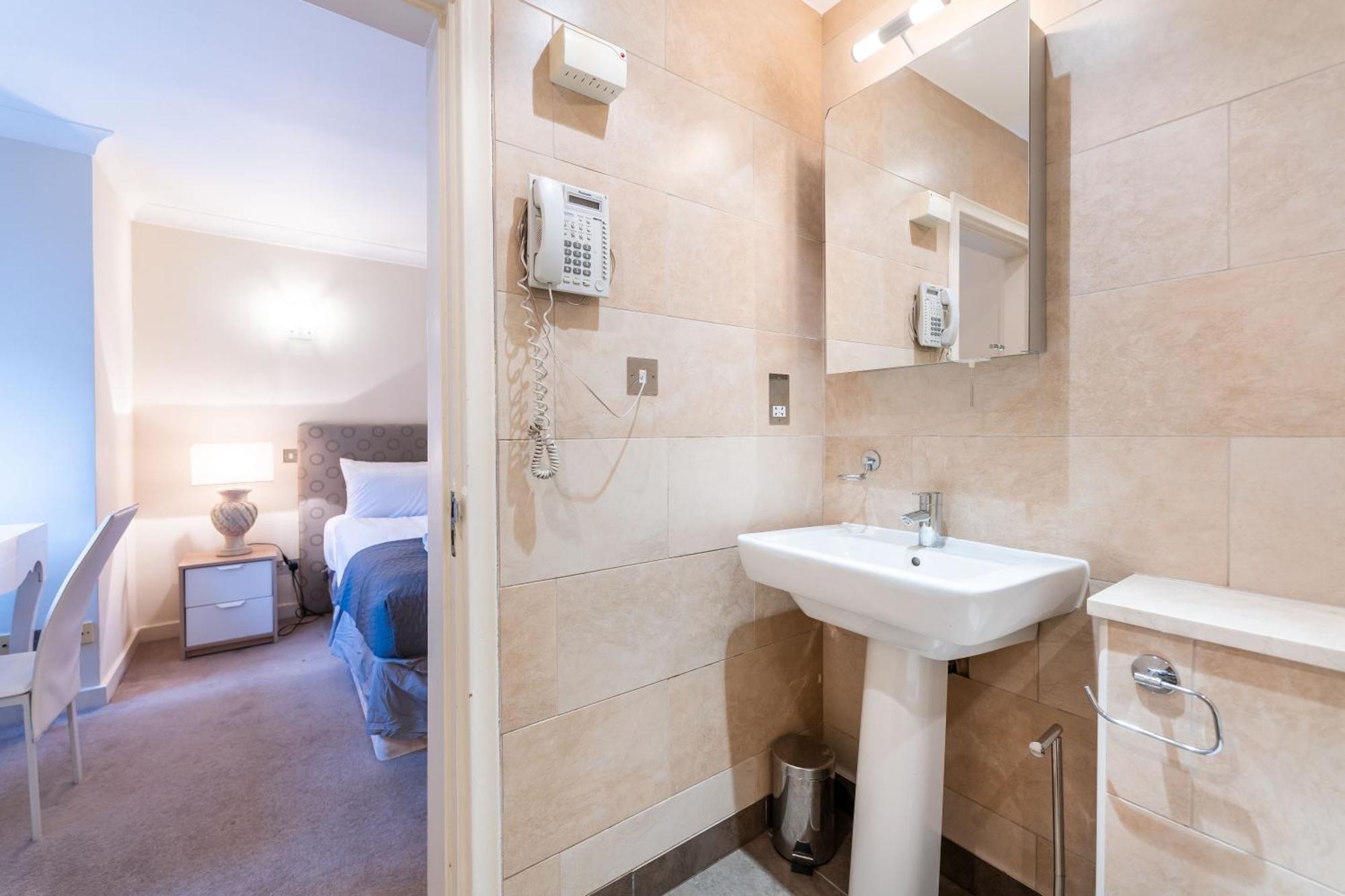 Luxury 6 Bedroom House In Southwick Street London Eksteriør bilde