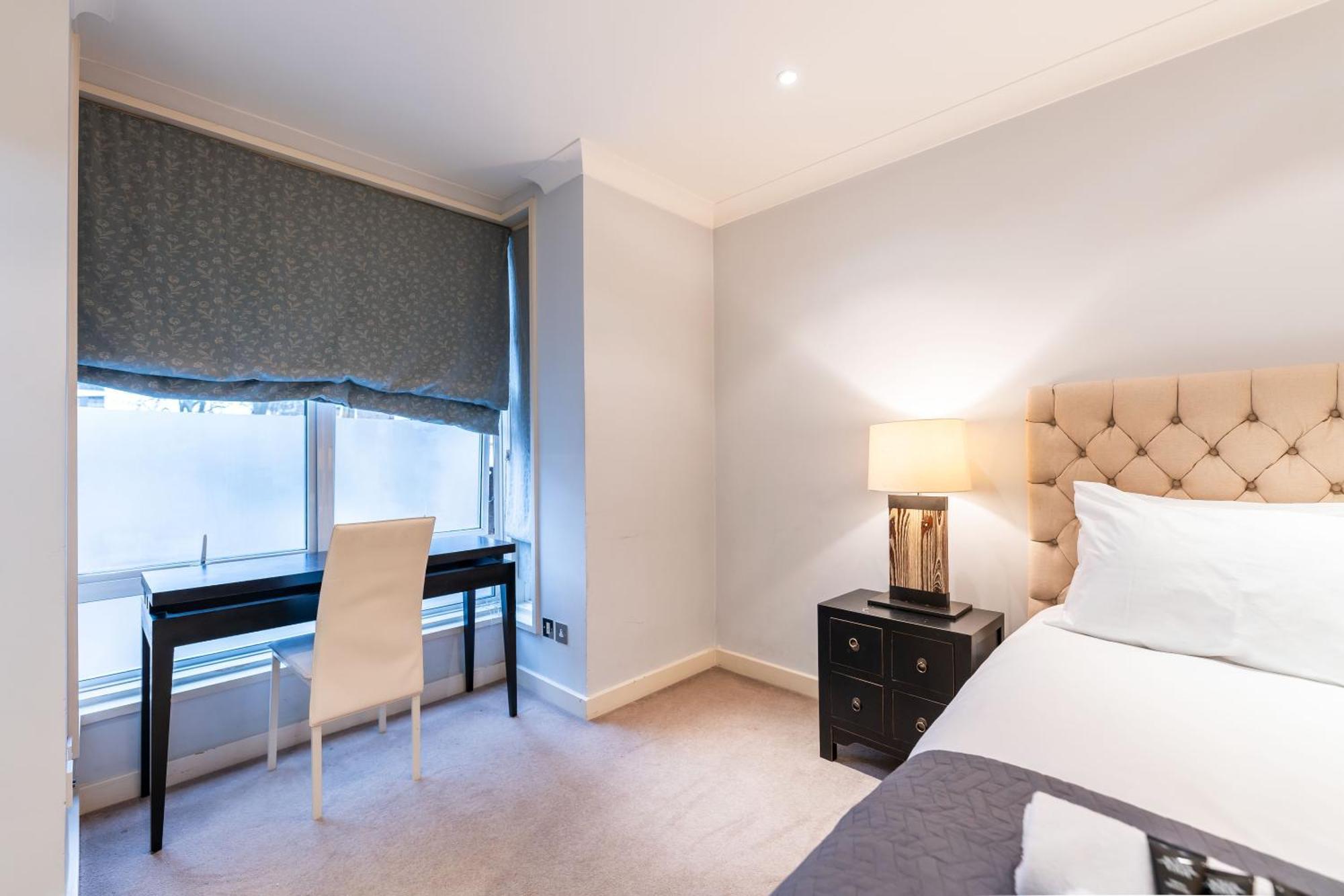 Luxury 6 Bedroom House In Southwick Street London Eksteriør bilde